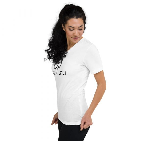 T-shirt Awid Aman UNISEXE Col V Coloris Blanc – Image 2